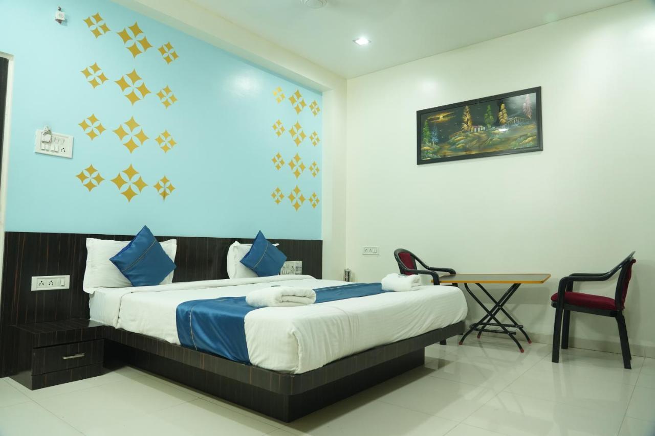 Hotel Avon International Aurangábád Kültér fotó